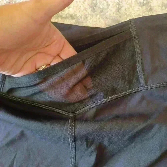 Fabletics Black Trinity High-Waisted Pocket Legging Size M - Picture 5 of 10